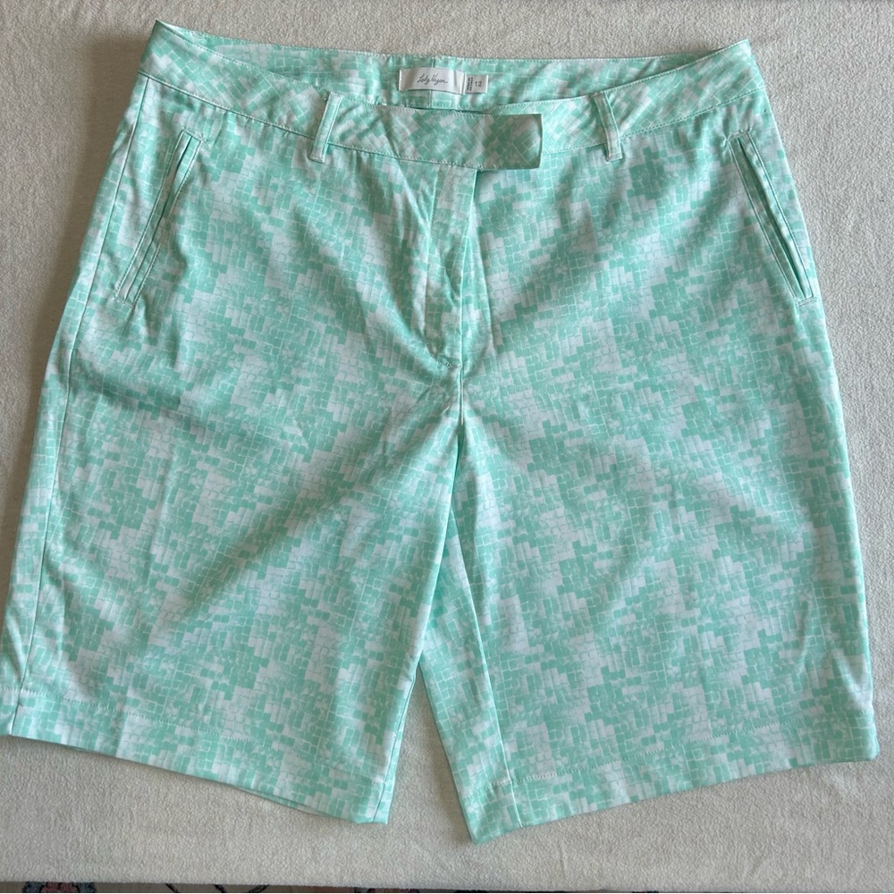 Mint Green Patterned Golf Shorts